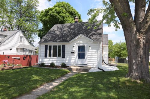 2934 92nd St, Milwaukee, WI 53222-4501