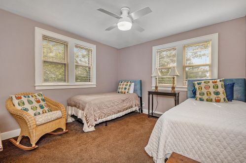 20 Un Ave, Grand Rapids MI 49503-4413 exterior