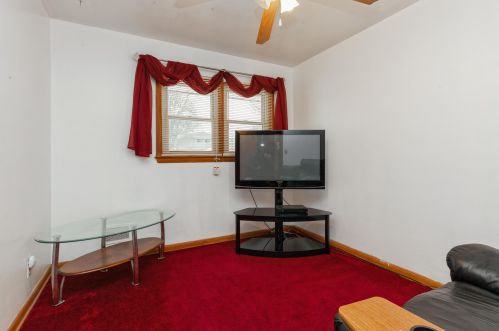 4062 67, Milwaukee WI 53214-1743 exterior