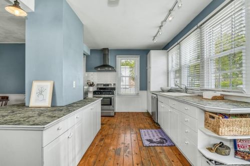 81 Clark St, Milford CT 06460-3202 exterior