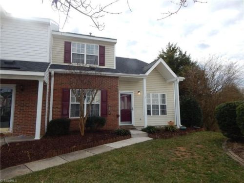 7 Meadow Crossing Ct, Greensboro, NC 27410-9733