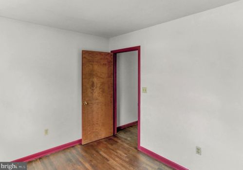 822 Broadway, Hanover PA  17331-2015 exterior