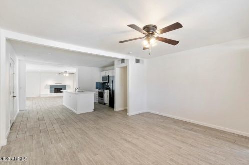 1133 Alice Ave, Phoenix AZ  85020-3214 exterior