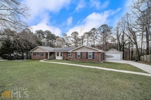 2128 Rockdale Cir, Lithonia GA 30078-3450 exterior