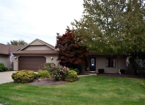 10773 Meadow Trl, Cleveland, OH 44149-2165