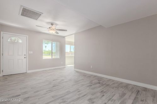 5817 Beverly St, Tucson AZ 85711-5141 exterior