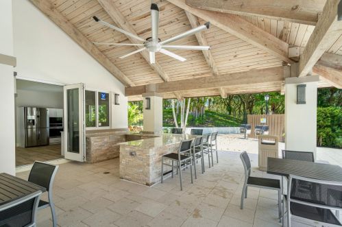 5256 Boca Marina Cir, Boca Raton FL  33487-5247 exterior