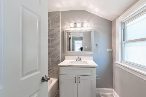 2121 77th Ct, Chicago IL  60707-3017 exterior