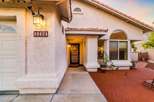 10121 Axe Handle Ct, Tucson, AZ 85748-7870