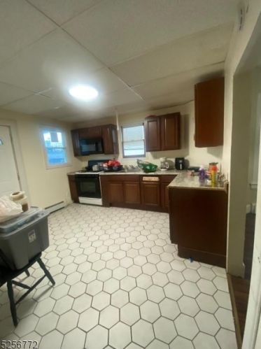 82 Pequannock St, Dover NJ 07801-3442 exterior