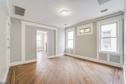 92 Shephard Ave, Newark, NJ 07112-2024