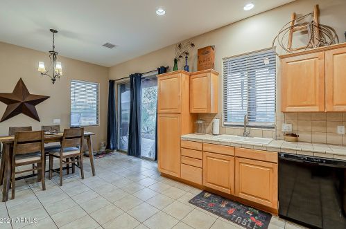 45231 18th St, Phoenix AZ 85022-4560 exterior