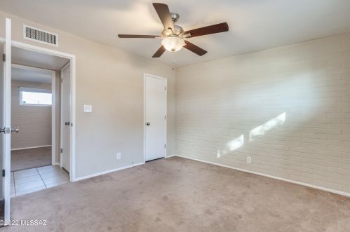 8217 Beverly St, Tucson AZ 85710-5931 exterior