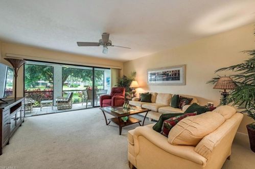 600 Misty Pines Cir, Naples, FL 34105-2504