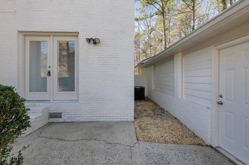 9003 Carroll Mnr Dr, Atlanta GA 30350-2013 exterior