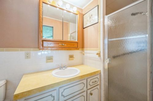 32 Monaco Ter, Naples FL 34112-9102 exterior