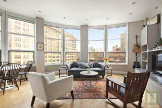 42 Main St, Brooklyn NY  11201-1034 exterior