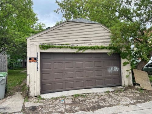 2554 51st St, Milwaukee WI  53219-3223 exterior