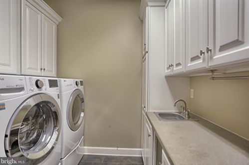 1110 Cord Dr, Hummelstown PA 17036-6815 exterior