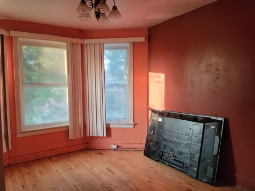 4443 Haddon Ave, Chicago IL 60651-3409 exterior