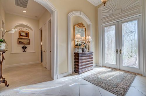 5597 Hammock Is Dr, Naples FL 34119-4692 exterior