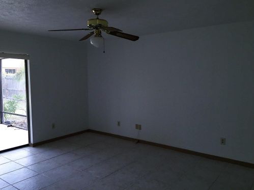 1337 Hunnicut Ave, Fort Pierce FL 34953-7711 exterior