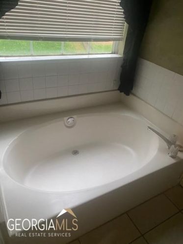 713 Kilkenny Cir, Lithonia GA  30058-9025 exterior