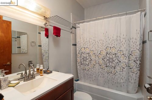 1531 Fairview St, Berkeley CA 94703-2413 exterior