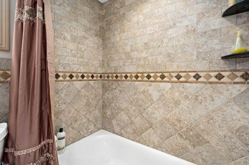 700 Edgewater Dr, Pittsburgh PA 15122-1119 exterior