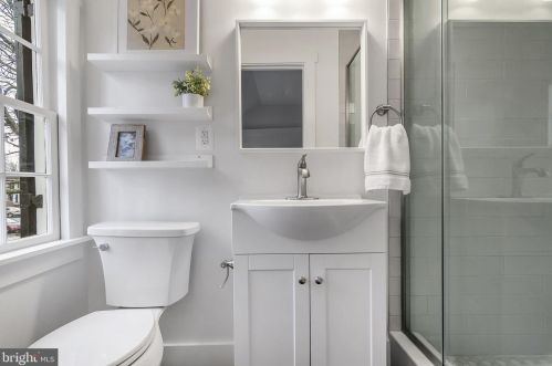 313 Royal St, Alexandria VA  22314-2628 exterior