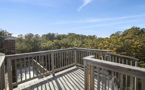 375 Hatch Rd, Eastham MA 02642-1847 exterior