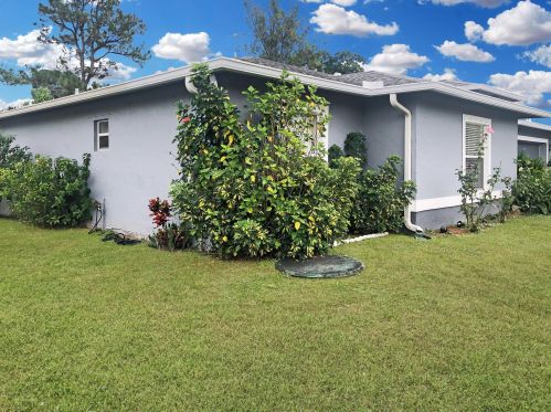 319 Byron St, Fort Pierce, FL 34983-1622