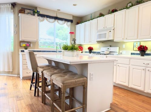 3851 Bluff St, Perris CA 92571-7595 exterior