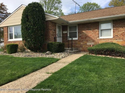 1 Roger Rd, Edison, NJ 08817-4506