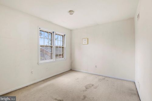 7907 Ivymount Ter, Rockville MD 20854-3753 exterior