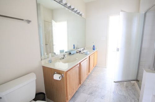 729 Blackhawk St, Chicago IL  60610-1170 exterior