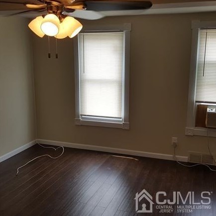 7 Louis St, New Brunswick, NJ 08901-2301