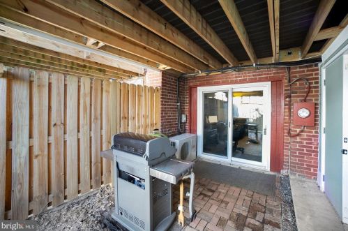 2334 Huidekoper Pl, Washington DC 20007-1827 exterior