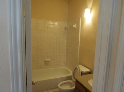 2636 Clayton Oaks Dr, Dallas TX  75227-7611 exterior