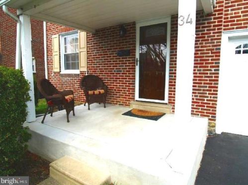 34 Braeburn Pl, Pittsburgh PA  19083 exterior