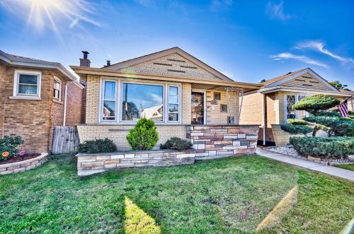 5819 55th St, Chicago, IL 60638-2717