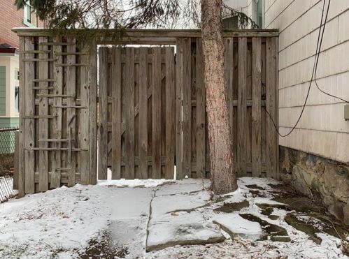 857 Hutchinson Ave, Pittsburgh PA 15218-1433 exterior