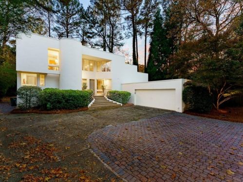 780 Crest Valley Dr, Atlanta, GA 30327-4657