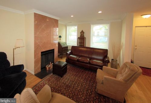 60 Bates St, Washington, DC 20001-1112