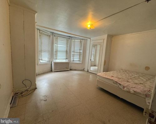 937 Federal St, Philadelphia PA 19146-3828 exterior