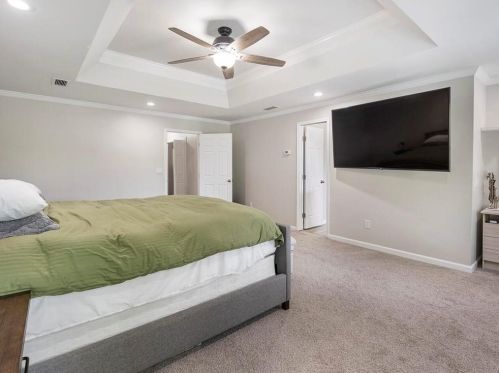 8474 Lake Dr, Lithonia GA  30039-6562 exterior