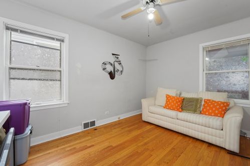 5616 Kolin Ave, Chicago IL 60629-4838 exterior