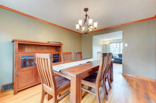 1453 Bellaire Pl, Pittsburgh PA 15226-1907 exterior