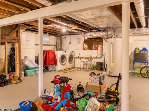 1033 Fairview Pl, Industrial Hillside NJ 07205-2745 exterior