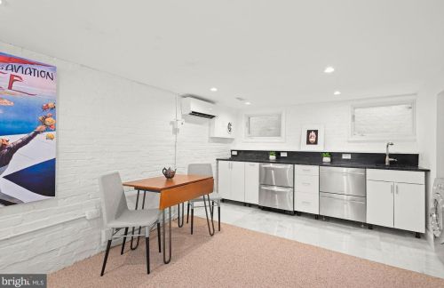 3027 Cambridge Pl, Washington DC 20007-2914 exterior